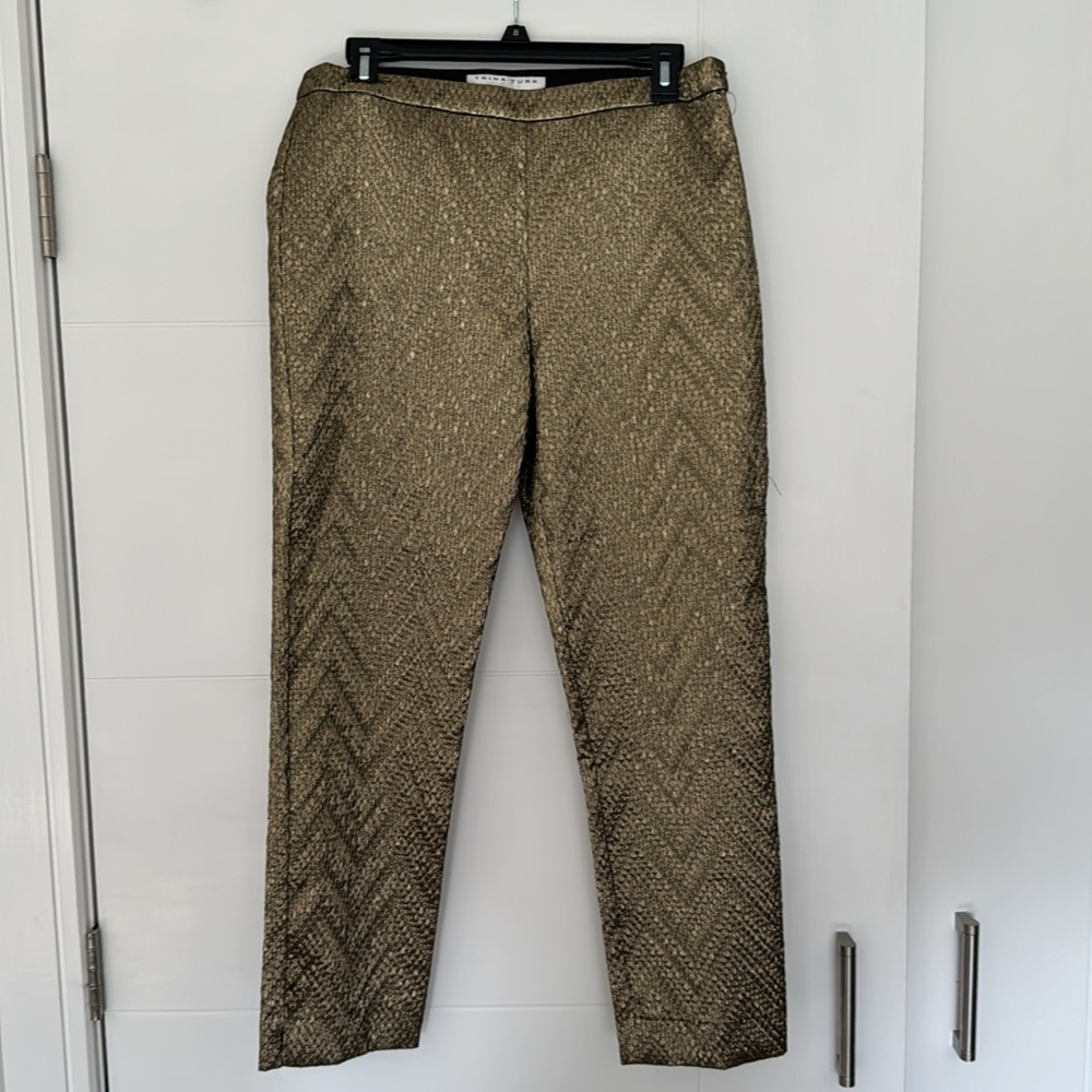 Never worn - gold chevron stretch pant - Picture 6 of 7